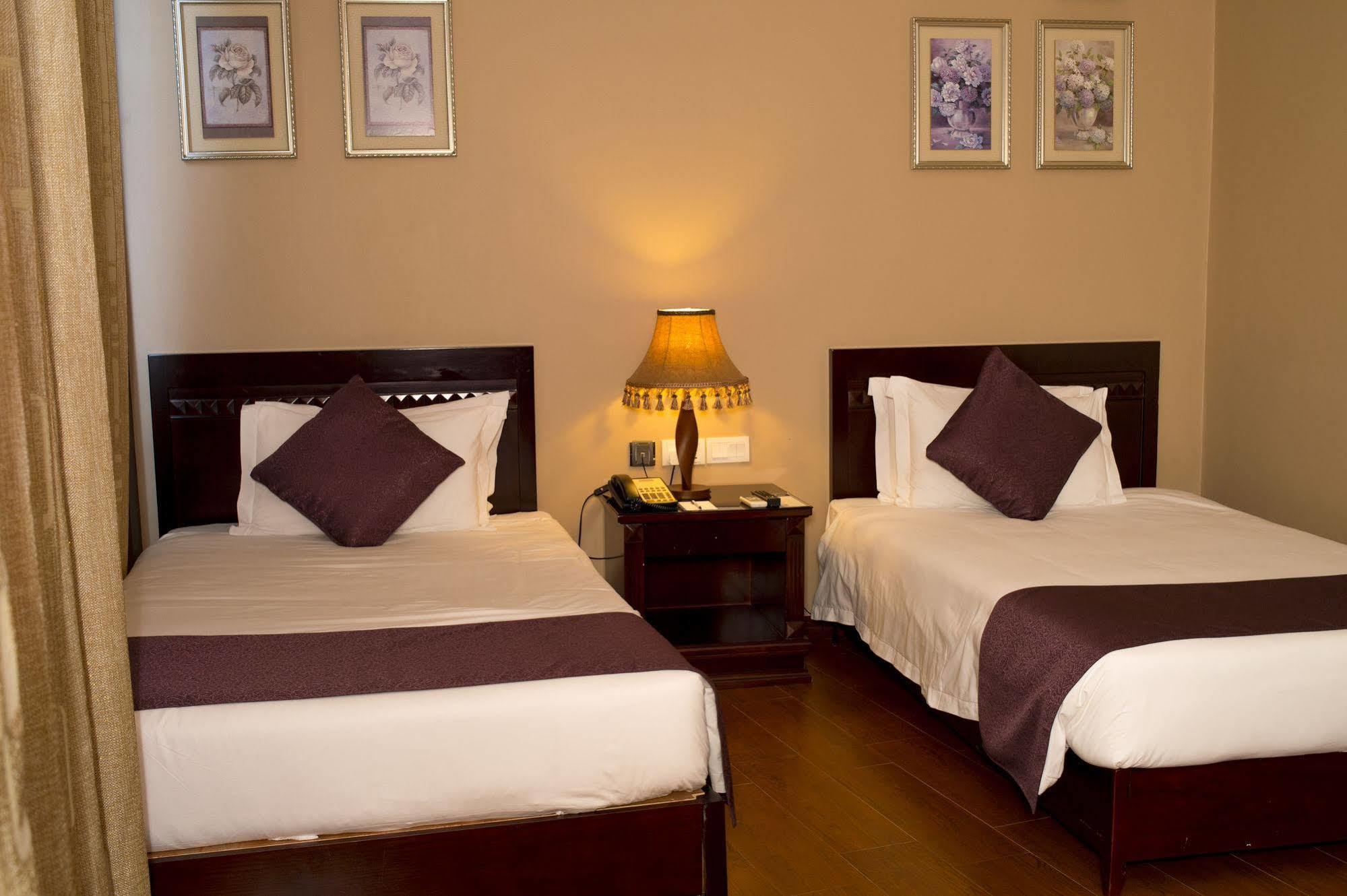 Protea By Marriott 4* Entebbe
